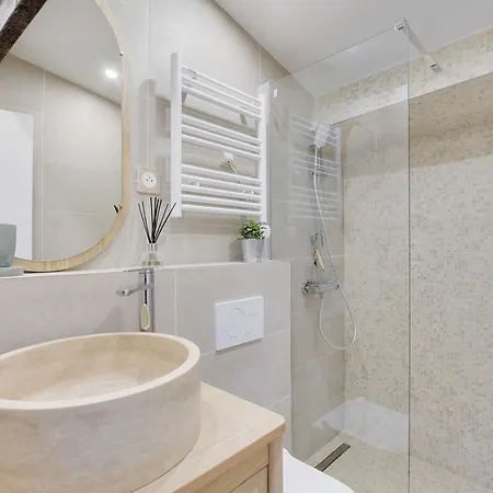 Stunning Duplex 1br- 4p - Notre-dame Cathedral Parigi